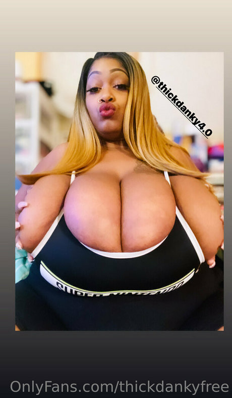 Nacktes geleaktes OnlyFans-Foto von Thickdankyfree