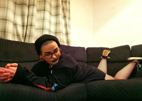 Nacktes geleaktes OnlyFans-Foto von Littlem0th