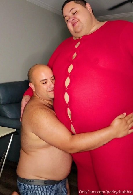 Nacktes geleaktes OnlyFans-Foto von Porkychubbie