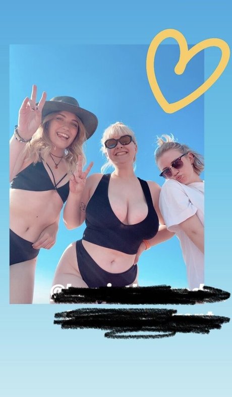 Nacktes geleaktes OnlyFans-Foto von Charlotte A