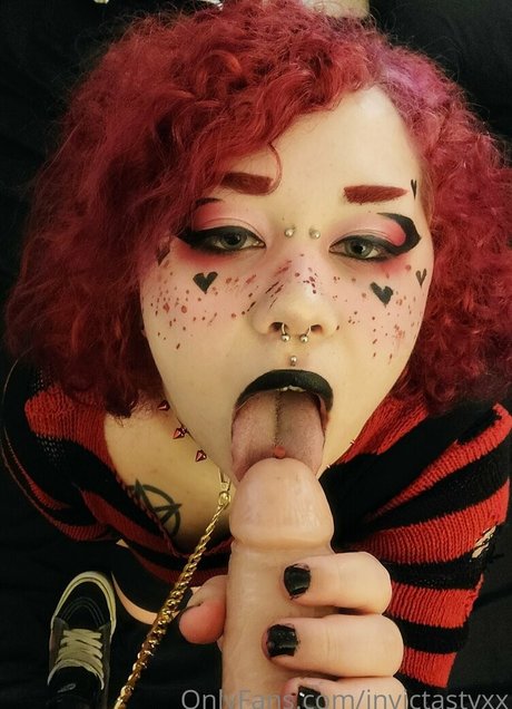 Nacktes geleaktes OnlyFans-Foto von Invictastyxx