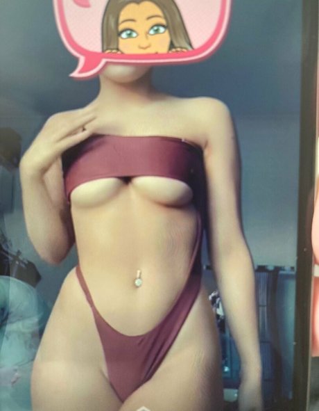 Nacktes geleaktes OnlyFans-Foto von Cora Leilani