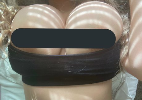 Nacktes geleaktes OnlyFans-Foto von Prettiestpics