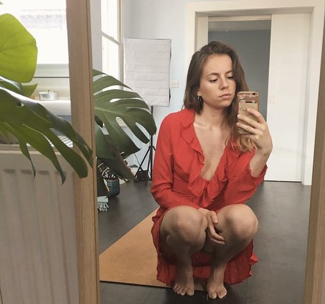 Nacktes geleaktes OnlyFans-Foto von Whispersthe Wolf Asmr