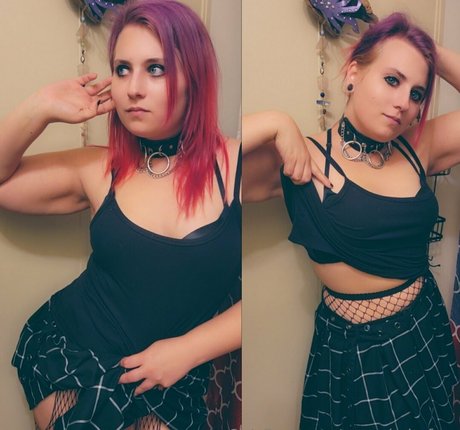 Nacktes geleaktes OnlyFans-Foto von Rrazorbabefree
