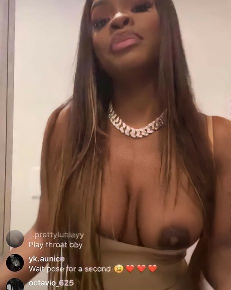 Nacktes geleaktes OnlyFans-Foto von Thegirljt