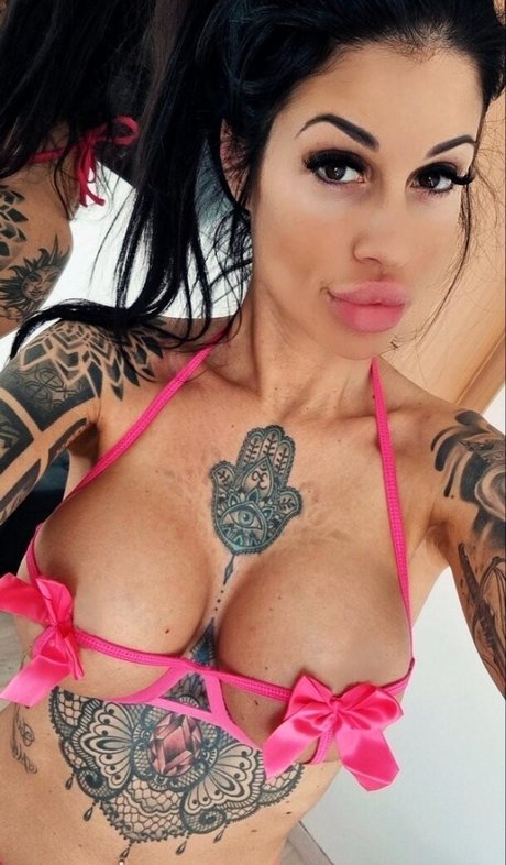 Nacktes geleaktes OnlyFans-Foto von Anikocskaaa