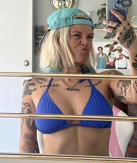 Nacktes geleaktes OnlyFans-Foto von Lauren Sanderson
