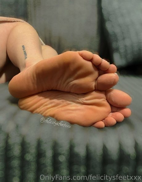 Nacktes geleaktes OnlyFans-Foto von Felicitysfeetxxx