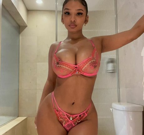 Nacktes geleaktes OnlyFans-Foto von Selina Rubinstein