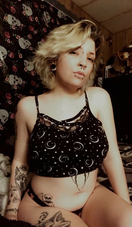 Nacktes geleaktes OnlyFans-Foto von Lilbaphomet