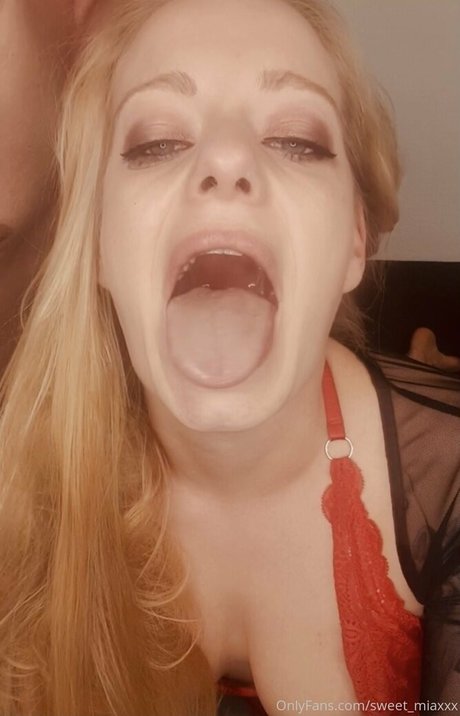 Nacktes geleaktes OnlyFans-Foto von Sweetmiaxxx