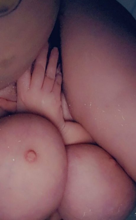 Nacktes geleaktes OnlyFans-Foto von Malmonroe