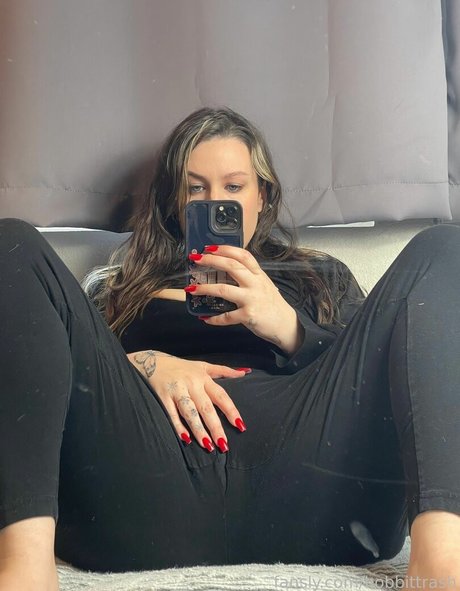 Nacktes geleaktes OnlyFans-Foto von Hobbittrash