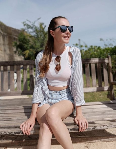Elena Ross