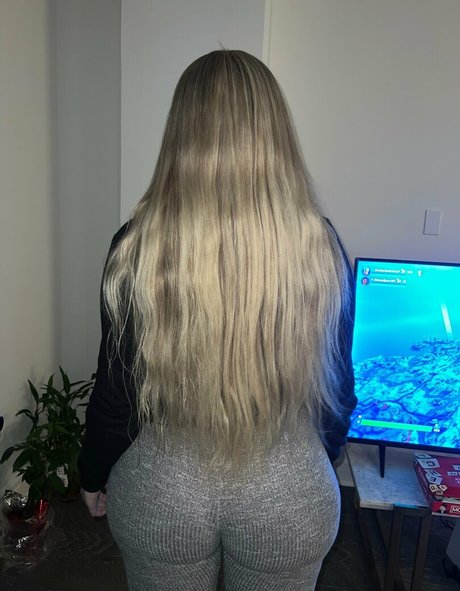 Nacktes geleaktes OnlyFans-Foto von Bootybyshel2