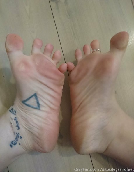 Nacktes geleaktes OnlyFans-Foto von Ditteslegsandfeet