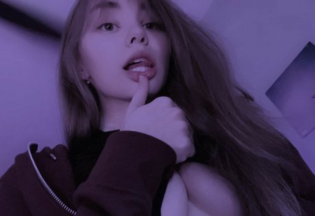 Nacktes geleaktes OnlyFans-Foto von Dumbuni