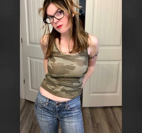 Nacktes geleaktes OnlyFans-Foto von Laurie Kim