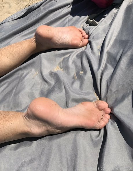 Nacktes geleaktes OnlyFans-Foto von Barefeeticus