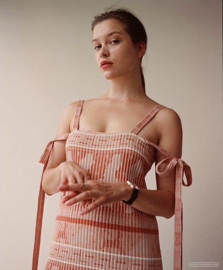 Nacktes geleaktes OnlyFans-Foto von Sophie Cookson