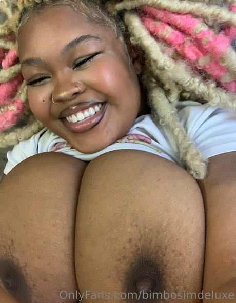 Nacktes geleaktes OnlyFans-Foto von Bimbosimdeluxe