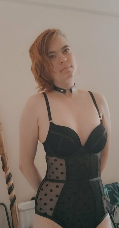 Naughtylittlekitten93