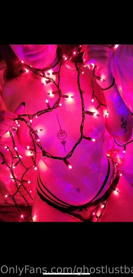 Nacktes geleaktes OnlyFans-Foto von Ghostlustbabydoll