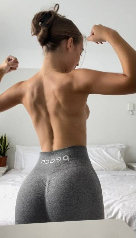 Nacktes geleaktes OnlyFans-Foto von Georgina Rose
