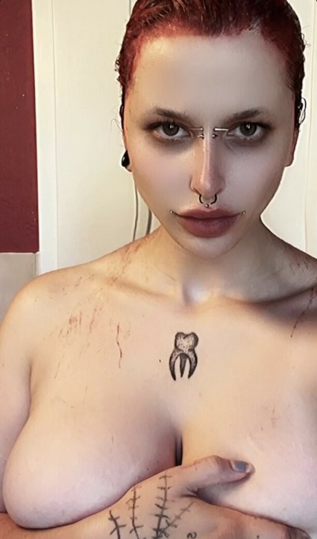 Nacktes geleaktes OnlyFans-Foto von Vyrkolaka