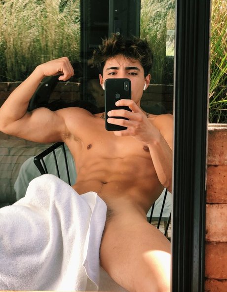 Nacktes geleaktes OnlyFans-Foto von Prettyboyaedan