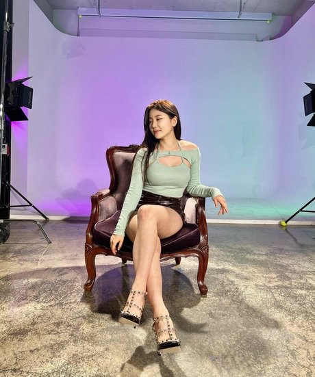 Nacktes geleaktes OnlyFans-Foto von Lsoojung