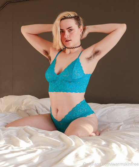 Nacktes geleaktes OnlyFans-Foto von Warmskinfree