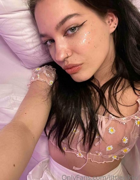 Nacktes geleaktes OnlyFans-Foto von Littlevikky
