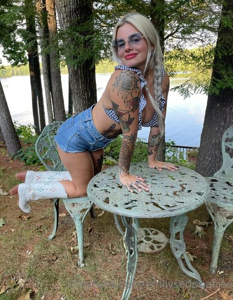 Nacktes geleaktes OnlyFans-Foto von Emilysedonafree