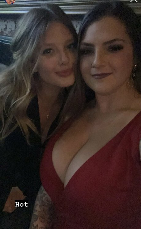 Nacktes geleaktes OnlyFans-Foto von Chelsea Hammill