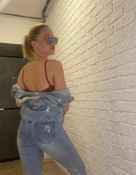 Nacktes geleaktes OnlyFans-Foto von Alinamy