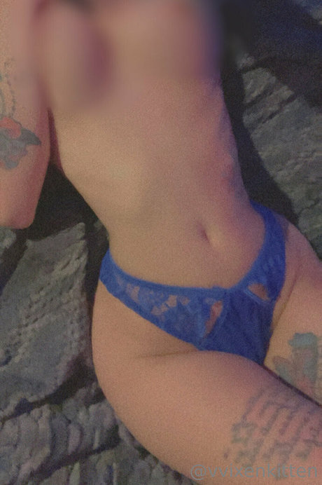 Nacktes geleaktes OnlyFans-Foto von Vixenmoonn