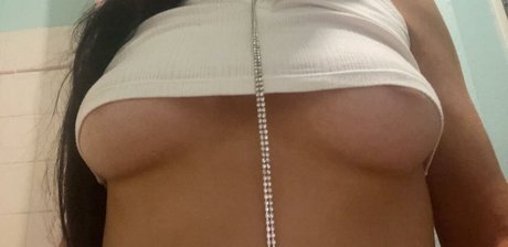 Nacktes geleaktes OnlyFans-Foto von Melinapolska