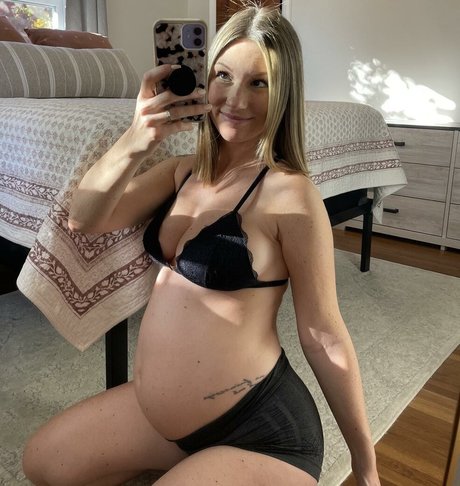 Nacktes geleaktes OnlyFans-Foto von Lilmissvixennnn