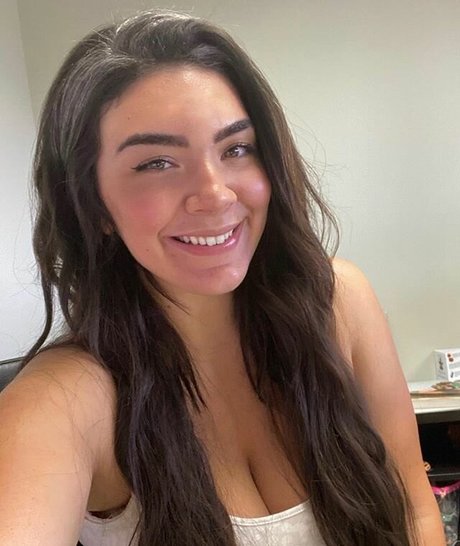 Nacktes geleaktes OnlyFans-Foto von Nicky Nicole