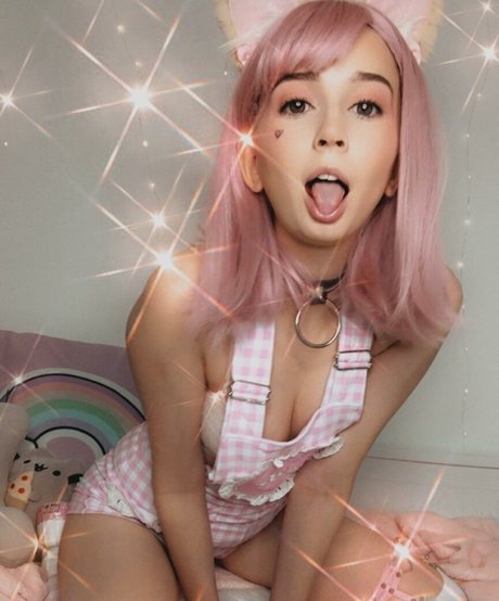 Nacktes geleaktes OnlyFans-Foto von Kira Bee
