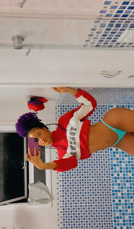 Nacktes geleaktes OnlyFans-Foto von Mirella Santtanna