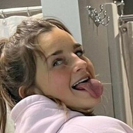 Nacktes geleaktes OnlyFans-Foto von Janelle Jolicoeur