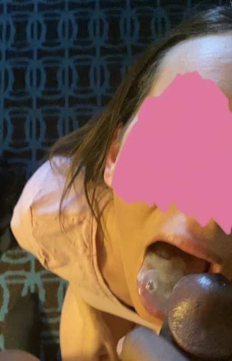 Nacktes geleaktes OnlyFans-Foto von Mohotwife