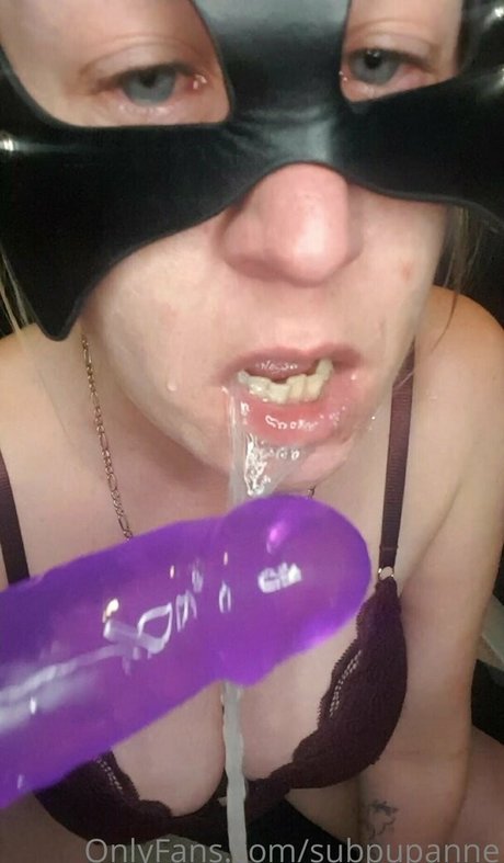Nacktes geleaktes OnlyFans-Foto von Subpupanne