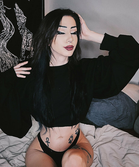 Nacktes geleaktes OnlyFans-Foto von Chrryghxst