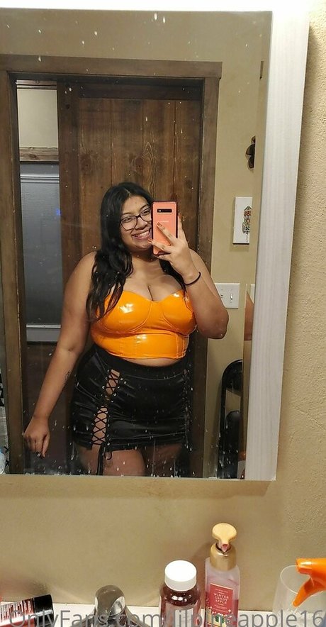 Nacktes geleaktes OnlyFans-Foto von Lilpineapple16