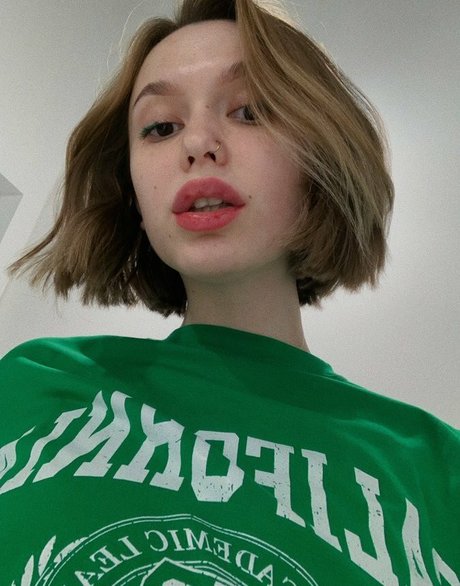Nacktes geleaktes OnlyFans-Foto von Miraclekity