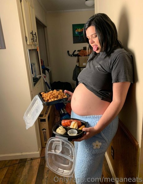 Nacktes geleaktes OnlyFans-Foto von Meganeats